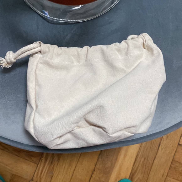 Clear Bucket Bag with removable inside pouch. NWOT - Picture 5 of 5